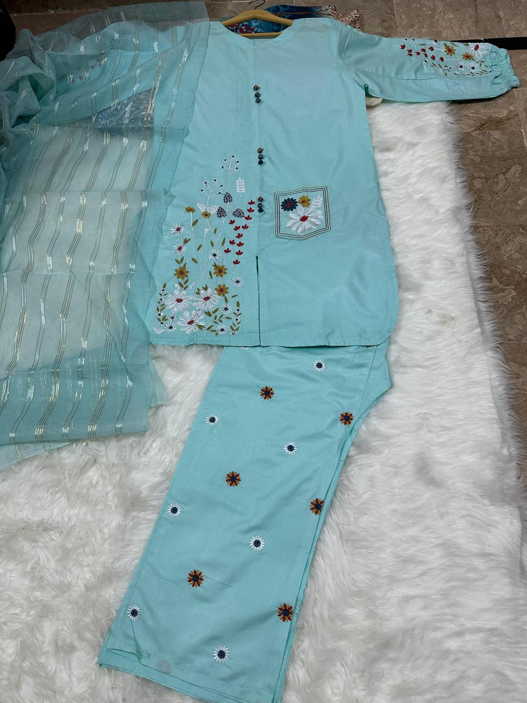 3 Pcs Women's Stitched Embroidered Suit
